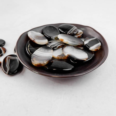 Black Sulemani Agate Worry Stone - Crystal & Stone